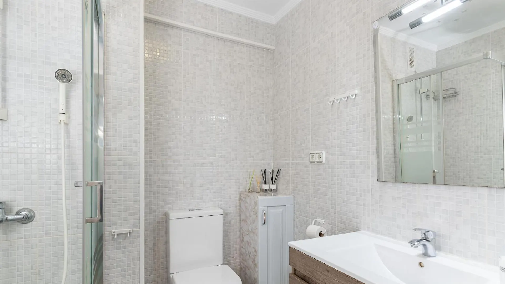 Blonzu Yibuti Apartment Benalmadena Spain